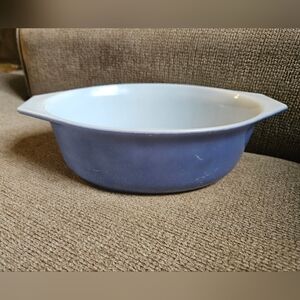 Vintage Pyrex 043 Blue Oval 1.5 quart baking/serving dish